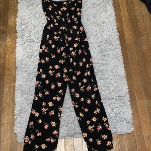 Forever 21 floral jumpsuit with pockets